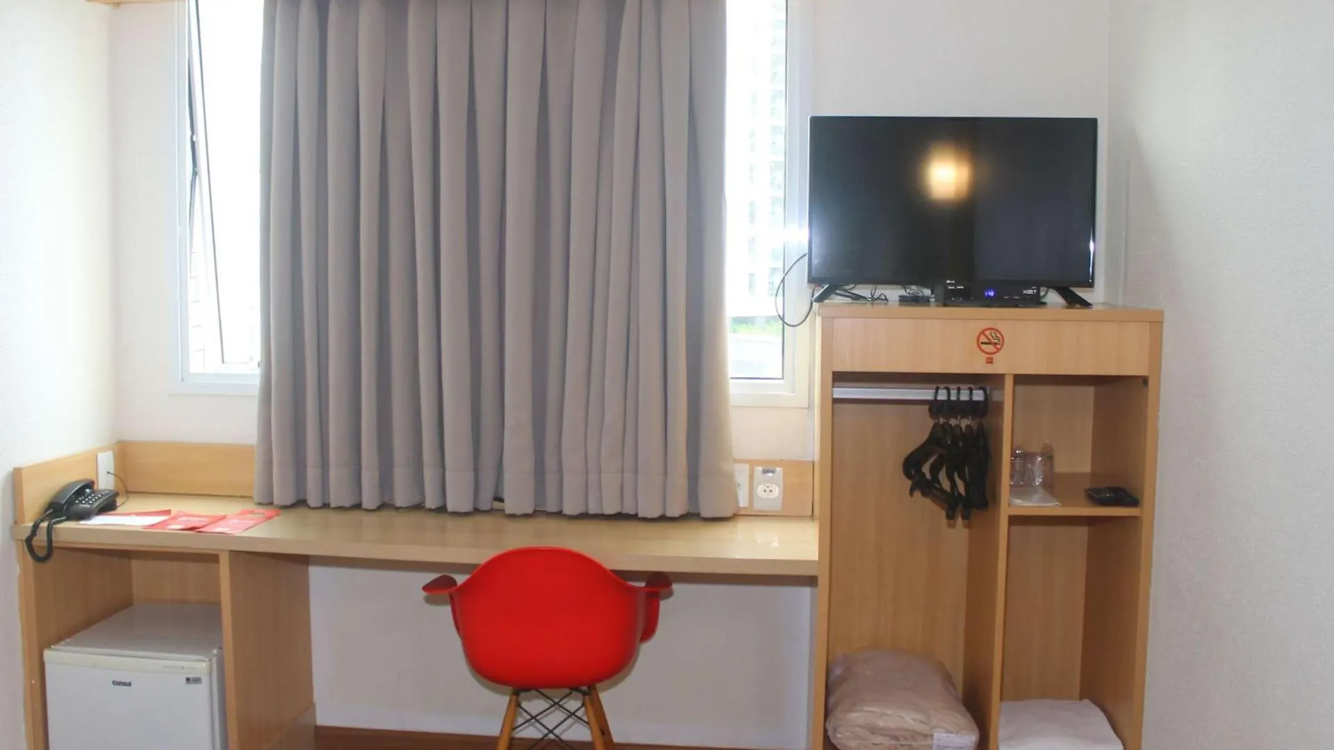 Ibis Florianopolis Hotel 3*,  Brasil