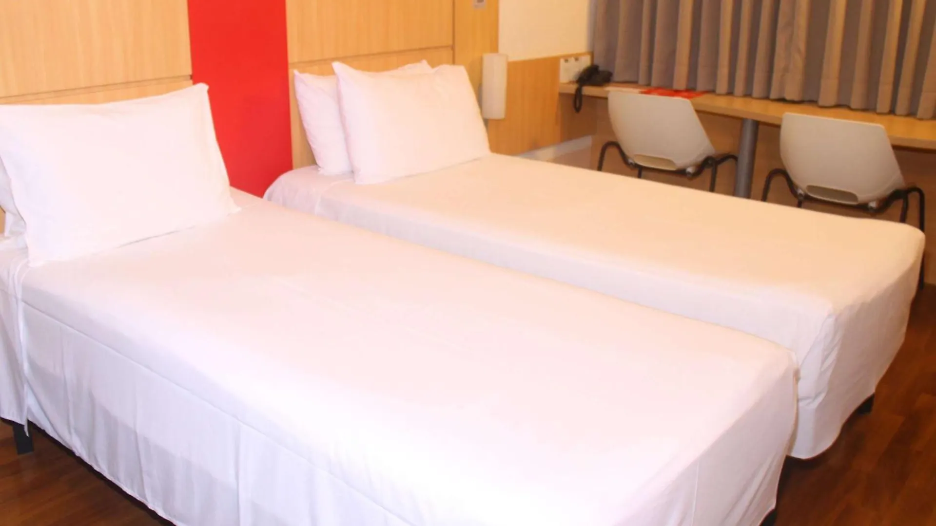 Ibis Florianopolis Hotel 3*,